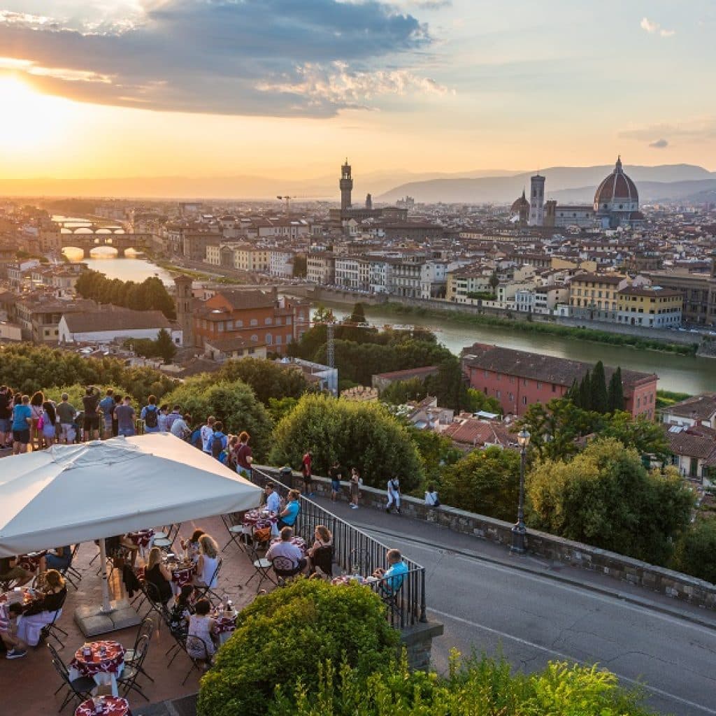 Florence,,Tuscany,/,Italy,-,07,10,2018:,People,Watching